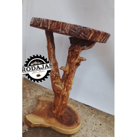 MESA COQUETA EN CAFE Y SAMAN